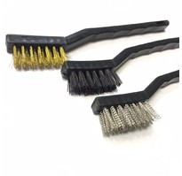 Набор щеток, 3 шт, металлические с пластмассовой ручкой